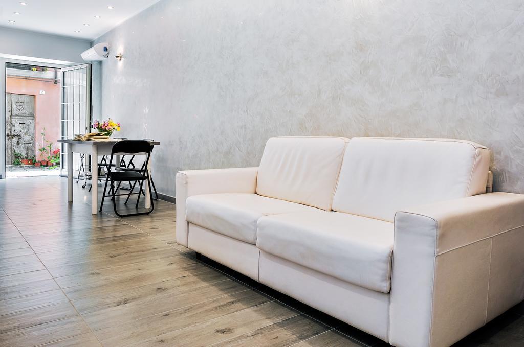 Lovely Apartment Via Piccioni 卡利亚里 外观 照片